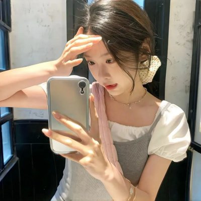 格纹衬衫